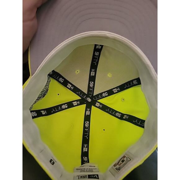Vintage Atlanta Braves 1992 World Series Fitted Hat Neon Size 8 - Picture 3 of 5
